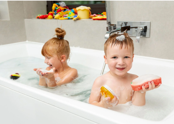 Die wichtigsten Dinge, die Sie bei der Verwendung von Badebomben für Kinder beachten sollten